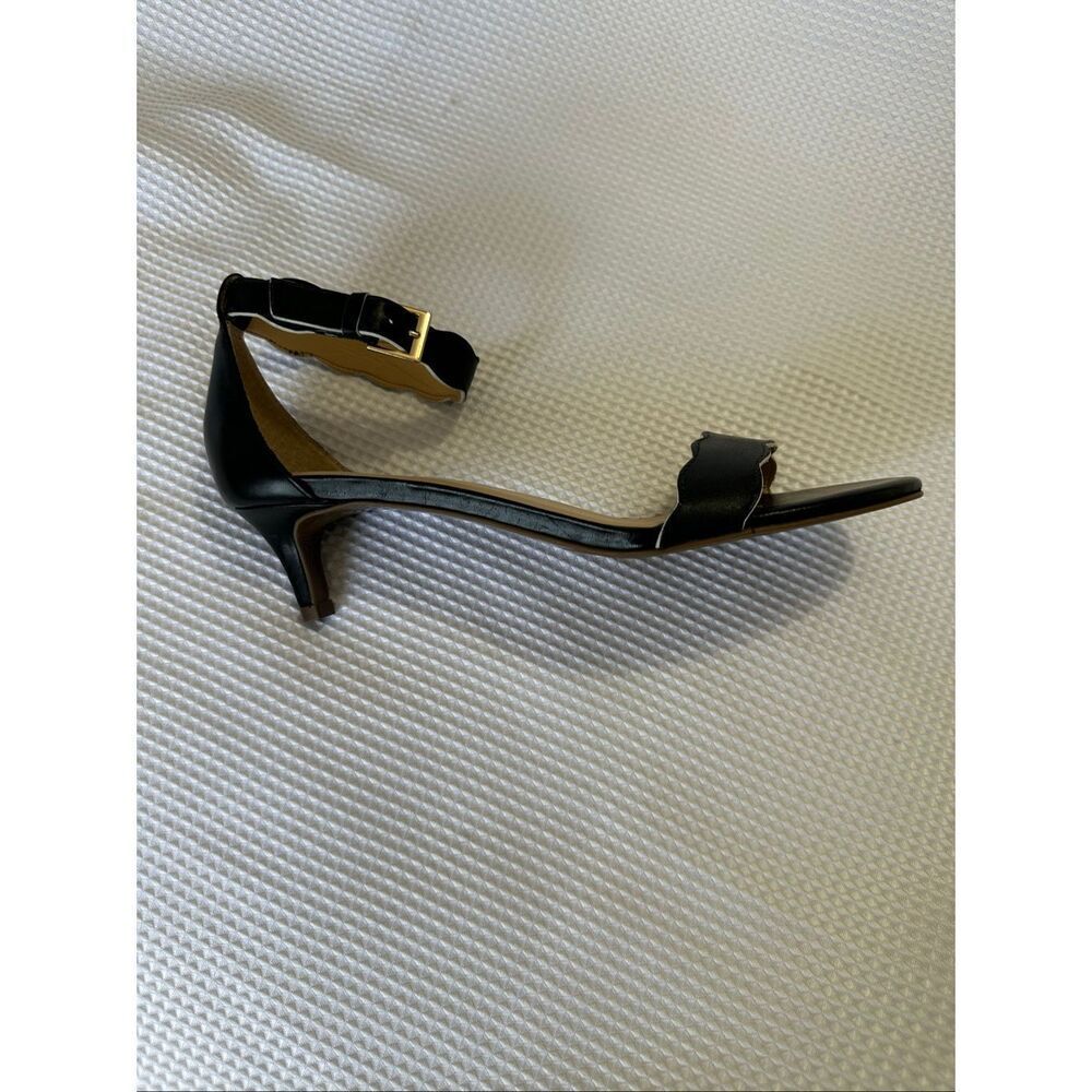 Talbots Pila kitten-heel sandals Black With White Scallop Trim Size 8m  A822 - Picture 4 of 10